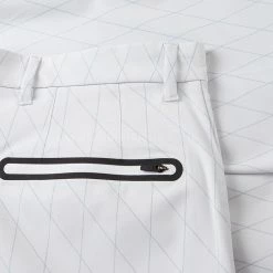 Jlindeberg J.Lindeberg Active Argyle Golf Shorts 8 Jlindeberg J.Lindeberg Active Argyle Golf Shorts -Putter Sales J.Lindeberg SS22 Active Argyl Golf Short P1345071 White Detail