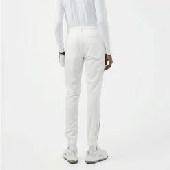 Jlindeberg J.Lindeberg Rick Cuff Jogger Golf Trouser -Putter Sales J.Lindeberg SS22 Rick Golf Trouser White GMPA06302 0000 Code TRLIN026 34 W 32 Leg Model 2