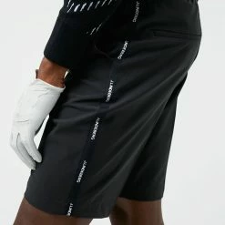 Jlindeberg J.Lindeberg Stuart Stripe Golf Shorts -Putter Sales J.Lindeberg SS22 Stuart Stripe Golf Shorts GMPA05577 9999 Code TSLIN012 34 W Black Model 3